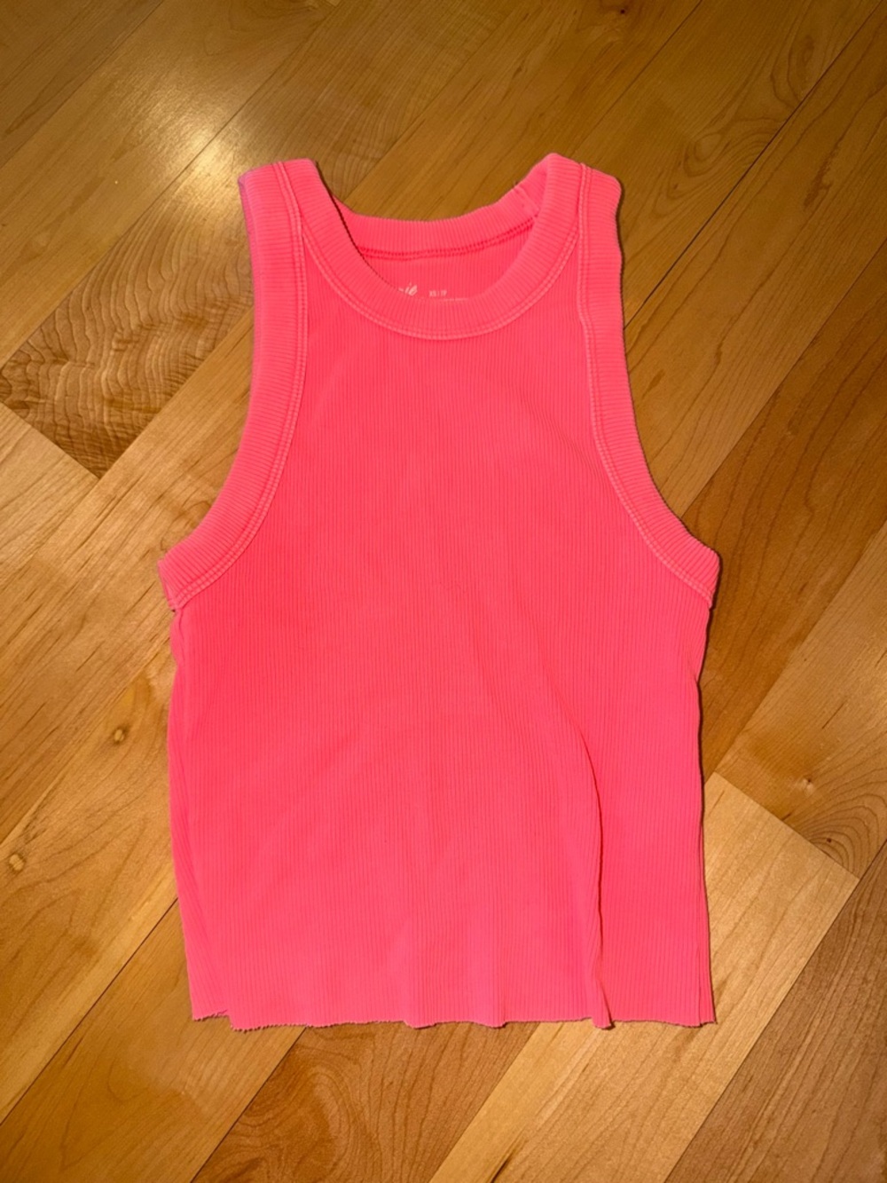 Aerie XS hot pink cropped tank top only worn once!!